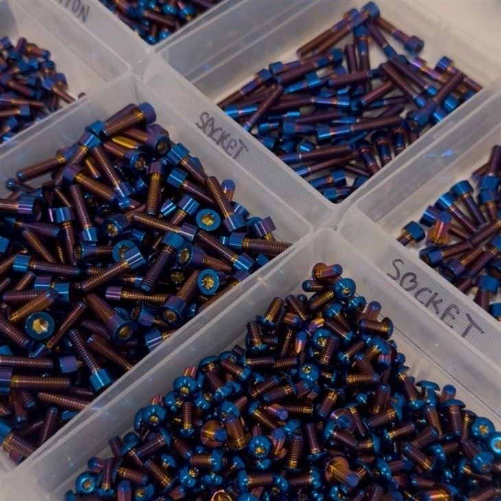 Titanium Bolts Kit suppliers